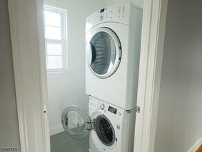 57 N 15th St in East Orange, NJ - Building Photo - Building Photo