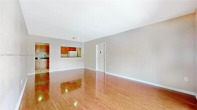 13934 SW 90th Ave in Miami, FL - Building Photo - Building Photo