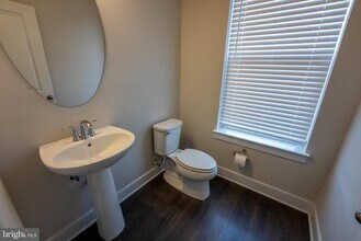 1622 Sandpiper Bay Lp in Dumfries, VA - Building Photo - Building Photo