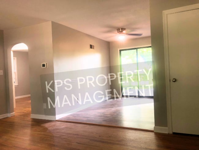 1843 S Estelle St in Wichita, KS - Building Photo - Building Photo