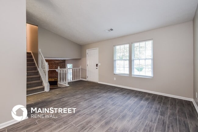 5097 Martins Crossing Rd in Stone Mountain, GA - Building Photo - Building Photo