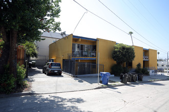 164 S Mountain View Ave in Los Angeles, CA - Building Photo - Building Photo