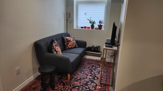 2011 Grand Blvd in Oakville, ON - Building Photo - Building Photo