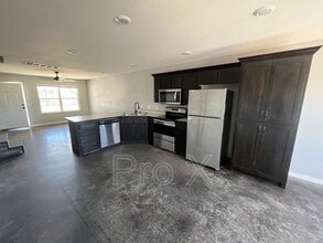 618 Easton Dr in Webb City, MO - Building Photo - Building Photo