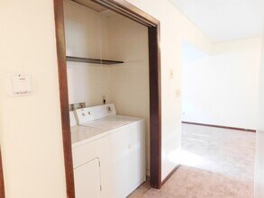 702 W 12th St-Unit -1 in Junction City, KS - Building Photo - Building Photo