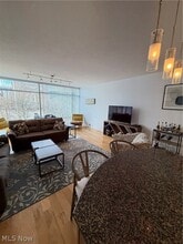 1237 Washington Ave, Unit 412 in Cleveland, OH - Building Photo - Building Photo