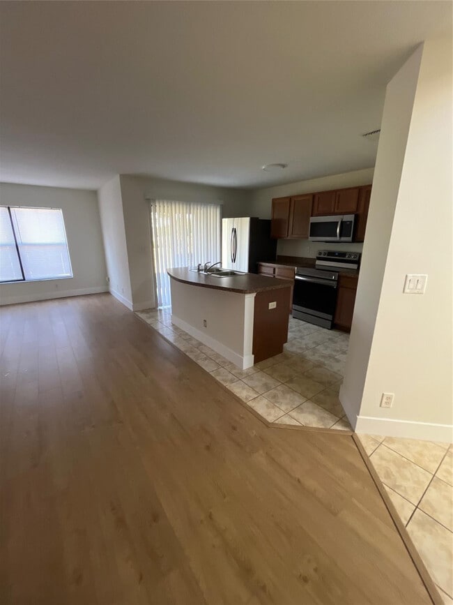 5038 NW Coventry Cir in Port St. Lucie, FL - Building Photo - Building Photo