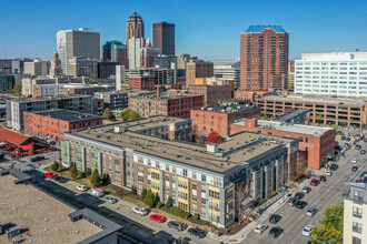 Metro Lofts in Des Moines, IA - Foto de edificio - Building Photo