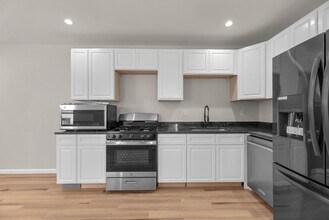 111 N Patterson Park Ave in Baltimore, MD - Building Photo - Building Photo