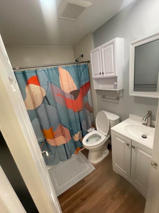 4442 Freer St, Unit 4442 apt 2 a in Detroit, MI - Building Photo - Building Photo