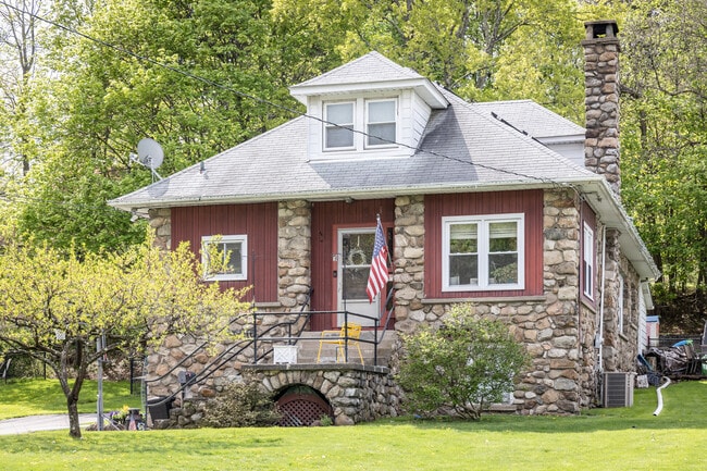 Homes for rent in Monroe, NY