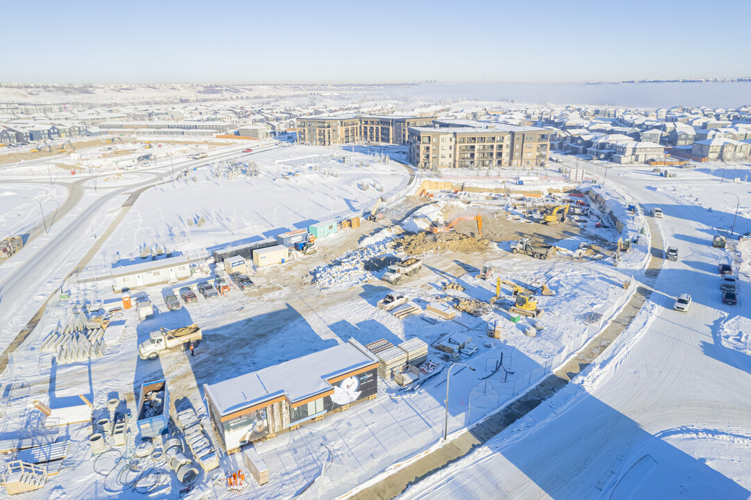 The Banks in Calgary, AB - Building Photo