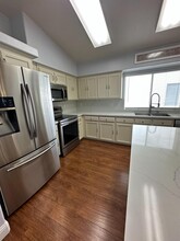 5446 W Morris Ave in Fresno, CA - Building Photo - Building Photo