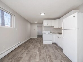 9407 E 17th Ave in Aurora, CO - Foto de edificio - Building Photo