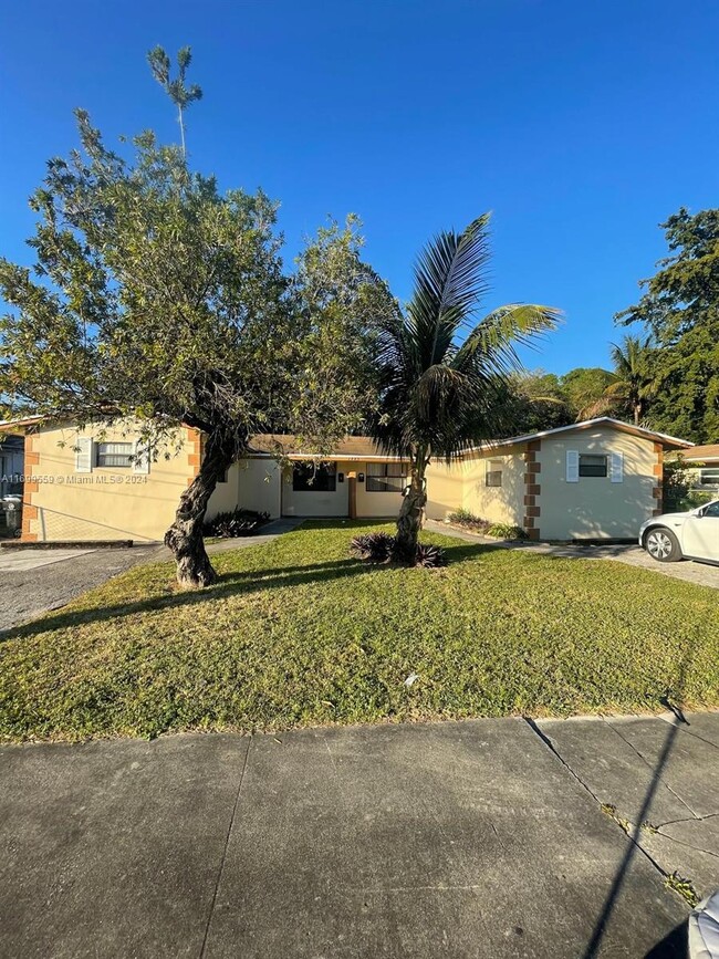 property at 1905 SW 11th St