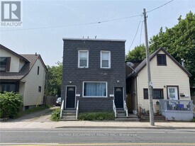 1164 Cannon St E in Hamilton, ON - Building Photo