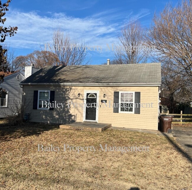 property at 1613 Pershing Ave