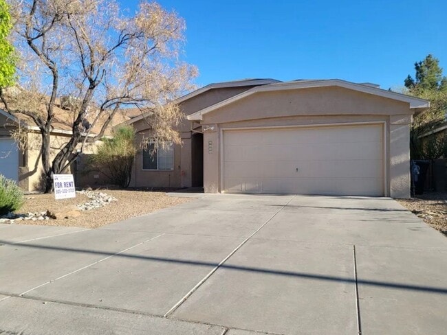 property at 5820 Day Dreamer Rd NW