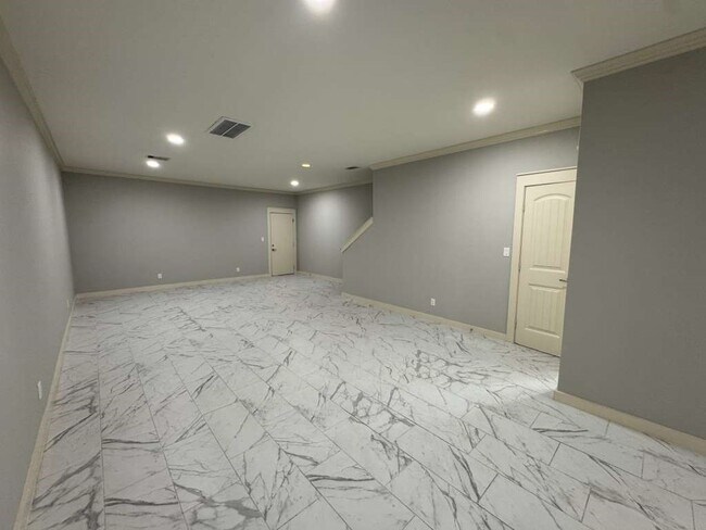 property at 5802 Twisted Pine Ct