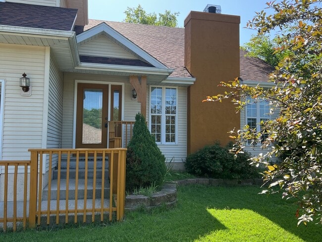3322 S Lakeside Ave in Springfield, MO - Building Photo - Building Photo
