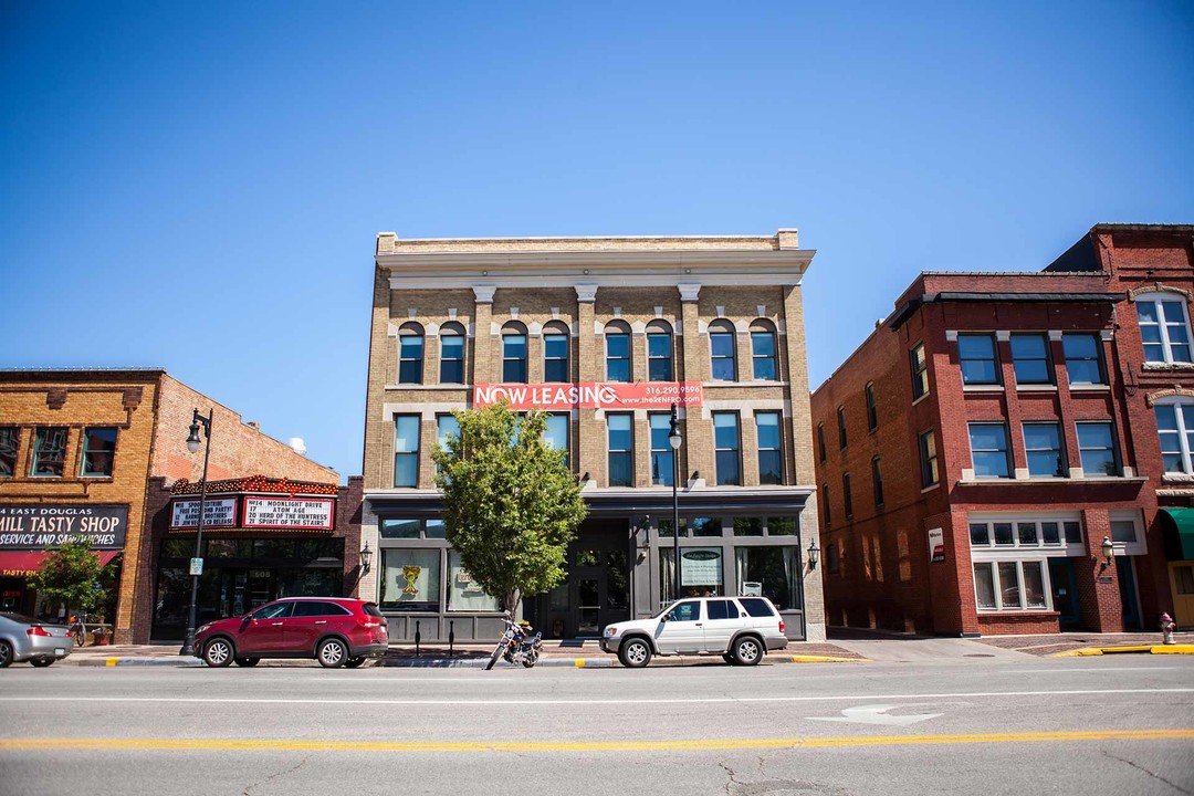 The Renfro in Wichita, KS - Building Photo