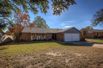 7704 Evergreen Ave in North Richland Hills, TX - Building Photo - Building Photo