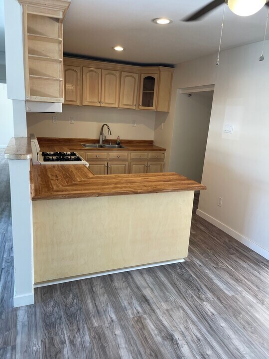 702 Sawtelle Ave in San Diego, CA - Building Photo