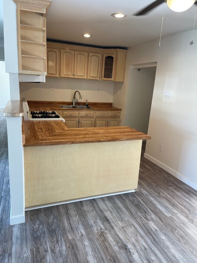 property at 702 Sawtelle Ave