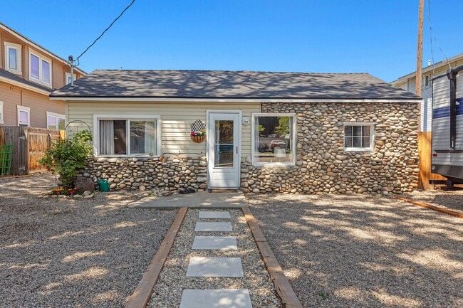 property at 1045 N Clithero Dr