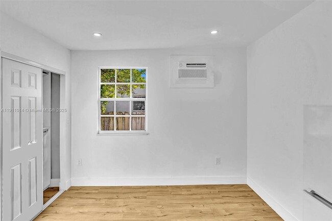 1623 NW 16th Terrace in Miami, FL - Building Photo - Building Photo