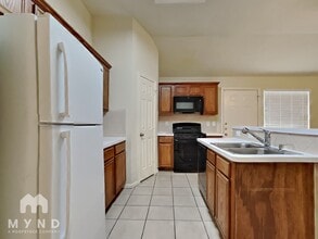 807 Forest Star in Houston, TX - Foto de edificio - Building Photo