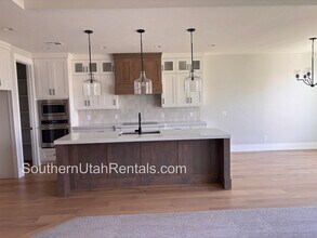 2804 Rill in Washington, UT - Building Photo - Building Photo