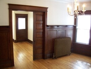 1902 E Newberry Blvd in Milwaukee, WI - Building Photo - Building Photo