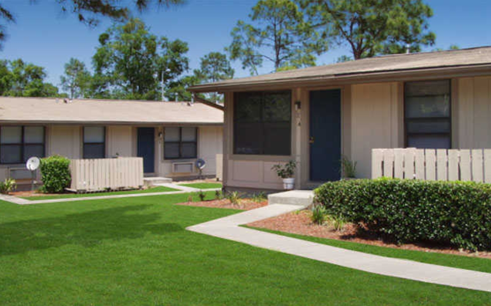 Garden Terrace in Tampa, FL - Building Photo