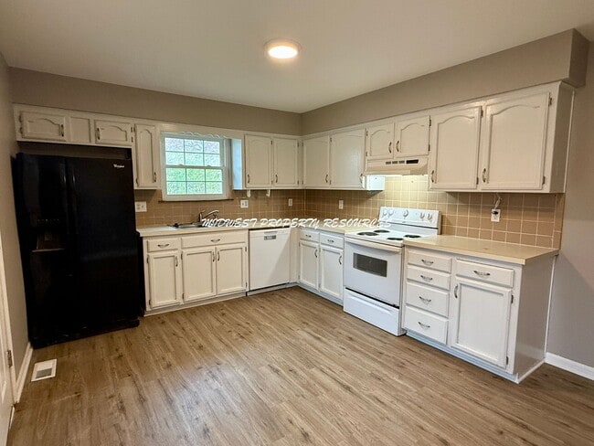 505 SE Florence Ave in Lee's Summit, MO - Building Photo - Building Photo