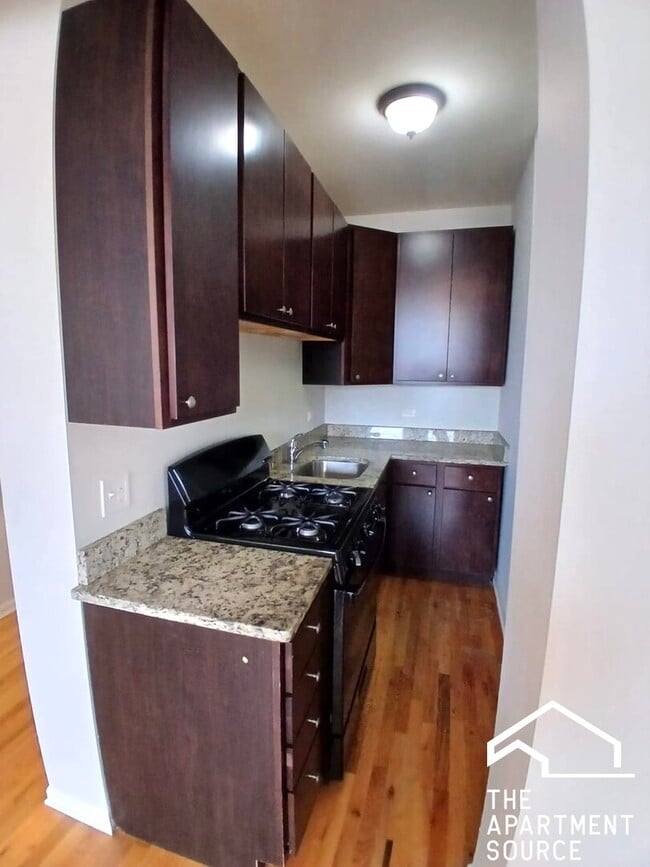property at 7606 N Paulina St