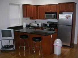 14 Buswell St, Unit V2 in Boston, MA - Building Photo