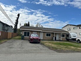 144 Grand Larry St in Anchorage, AK - Building Photo