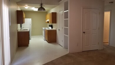 2409 87th St in Lubbock, TX - Foto de edificio - Building Photo