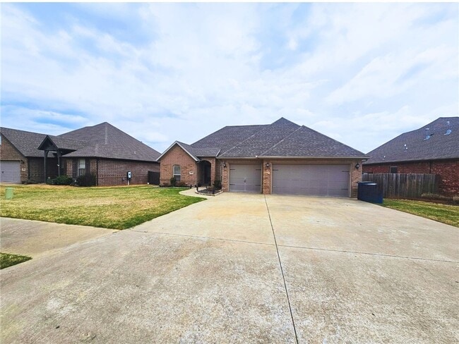 3803 SW Kite Dr in Bentonville, AR - Building Photo - Building Photo