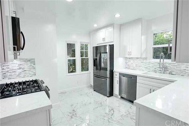 1040 N Crescent Heights Blvd-Unit -1/2 in West Hollywood, CA - Building Photo