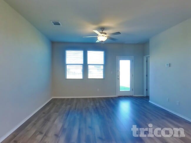 5112 Saddle Clb Dr in Georgetown, TX - Building Photo - Building Photo