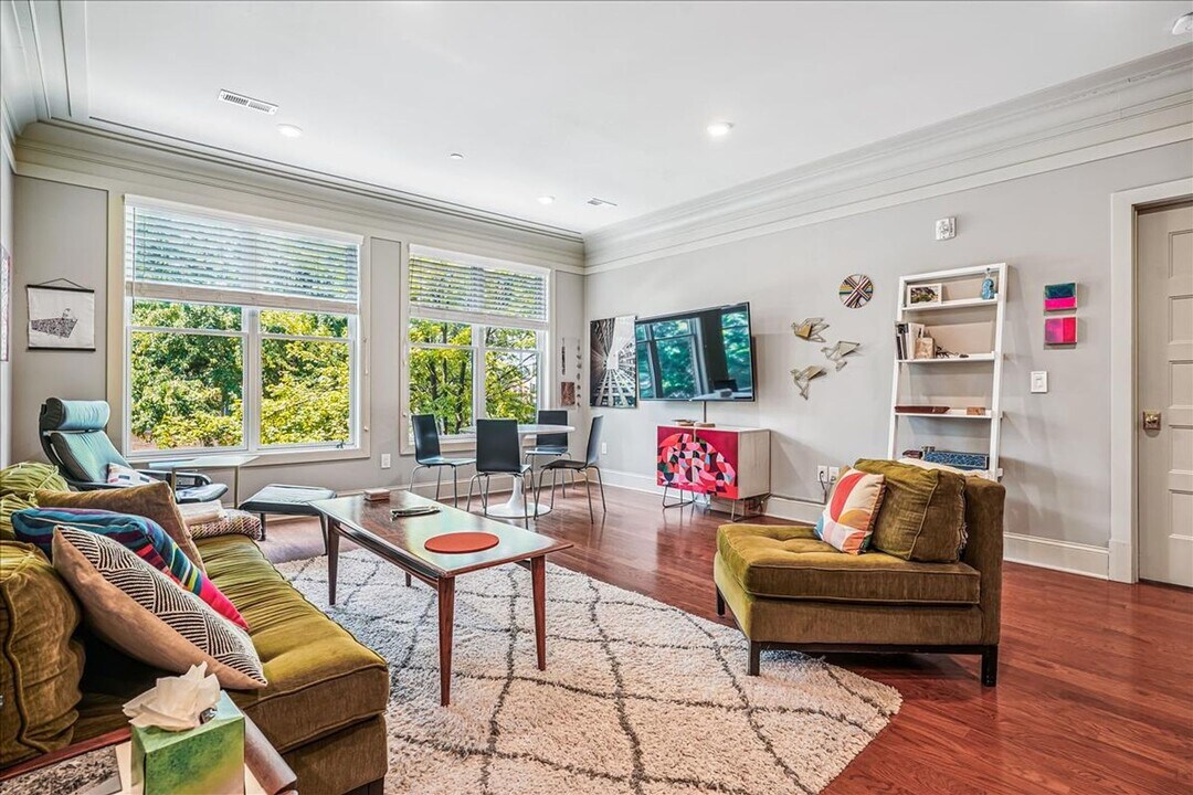1301 H St NE in Washington, DC - Building Photo