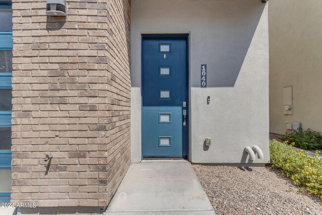 901 S Smith Rd in Tempe, AZ - Building Photo - Building Photo