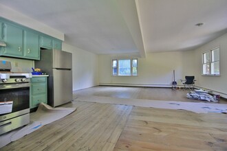 606-616-616 Dewitt Mills Rd in Kingston, NY - Building Photo - Building Photo