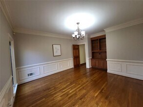 2438 Kings Ct NE in Atlanta, GA - Building Photo - Building Photo