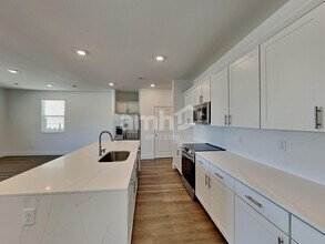 8404 Flagpole Loop Ave in Las Vegas, NV - Building Photo - Building Photo