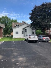 213 N Brainard St, Unit 2R in Naperville, IL - Foto de edificio - Building Photo