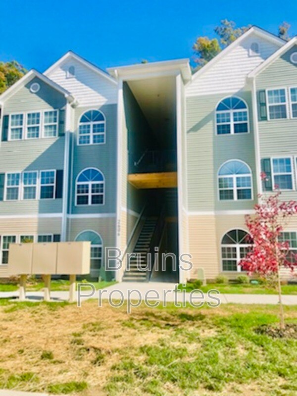 2606 Pennoak Way in Greensboro, NC - Building Photo - Building Photo