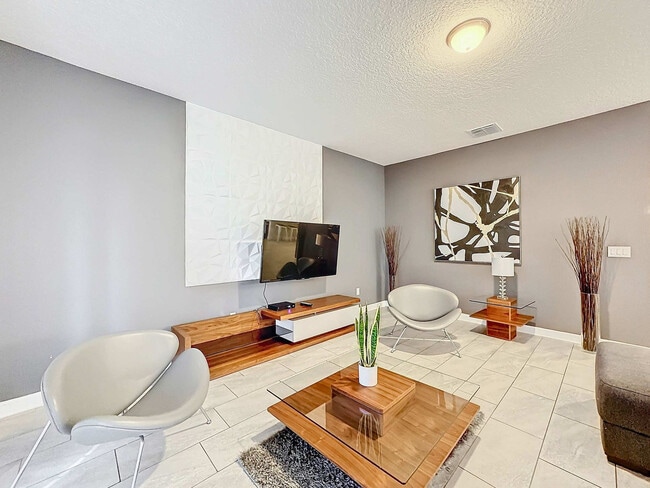 property at 1589 Flange Dr